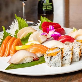 Sushi & Sashimi Combo