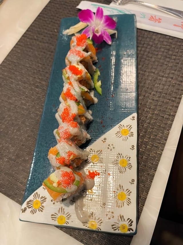 S10. Dynamite Roll.