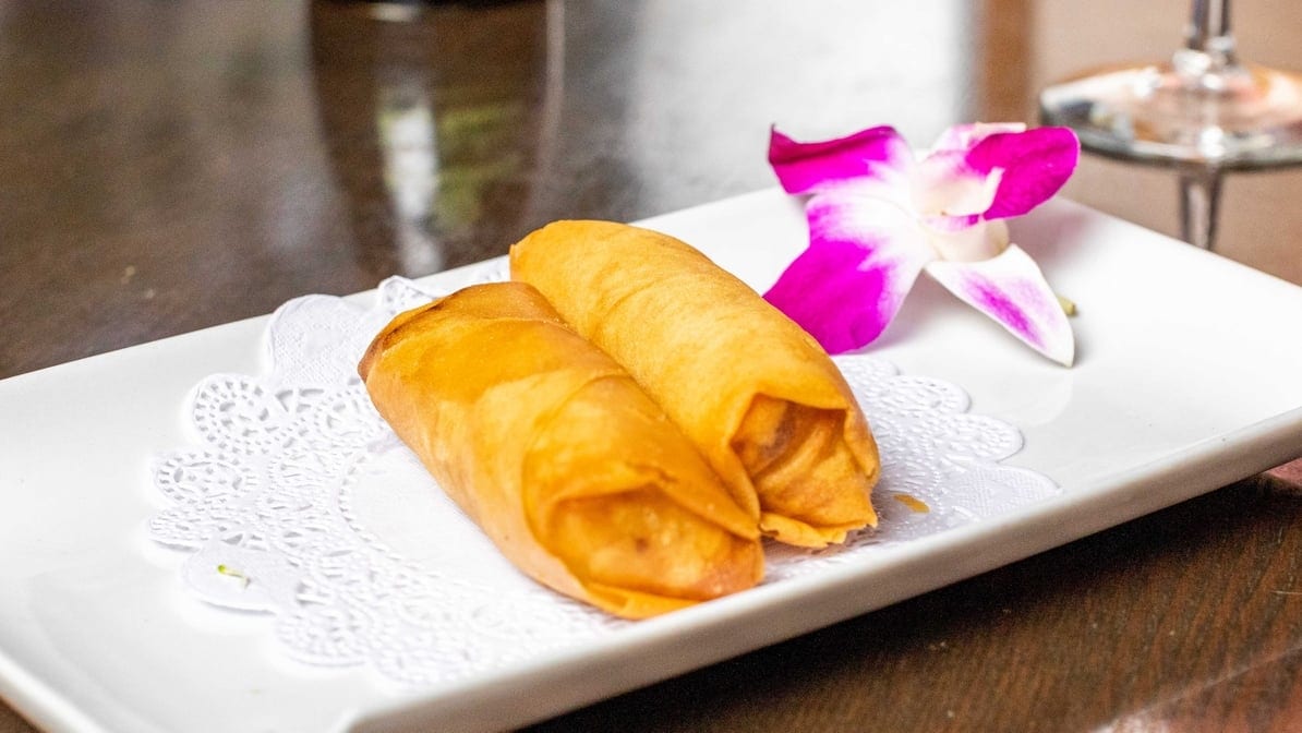 Egg Roll (2 Pieces).